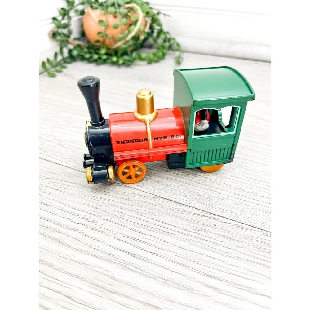 Disney Thunder Mountain R.R. Train with Mickey‎ Mouse Collectible Toy!